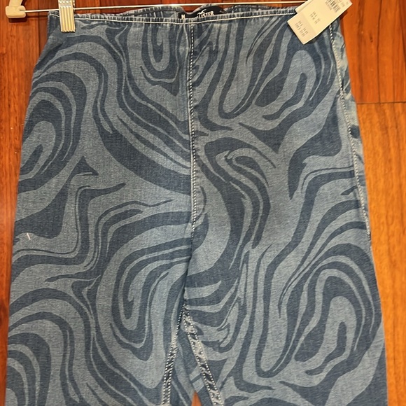 Jeans - Picture 2 of 7